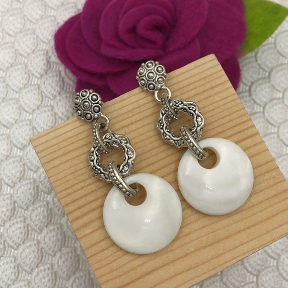 🍀 White Resin Disk Designer Inspired Silver Drop Post Earrings - Picture 1 of 2